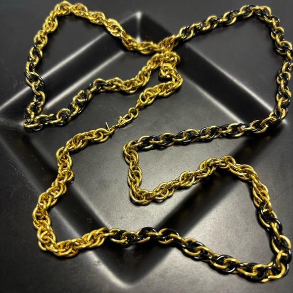 Vintage signed Monet gold tone and black chain, long. - Picture 1 of 7